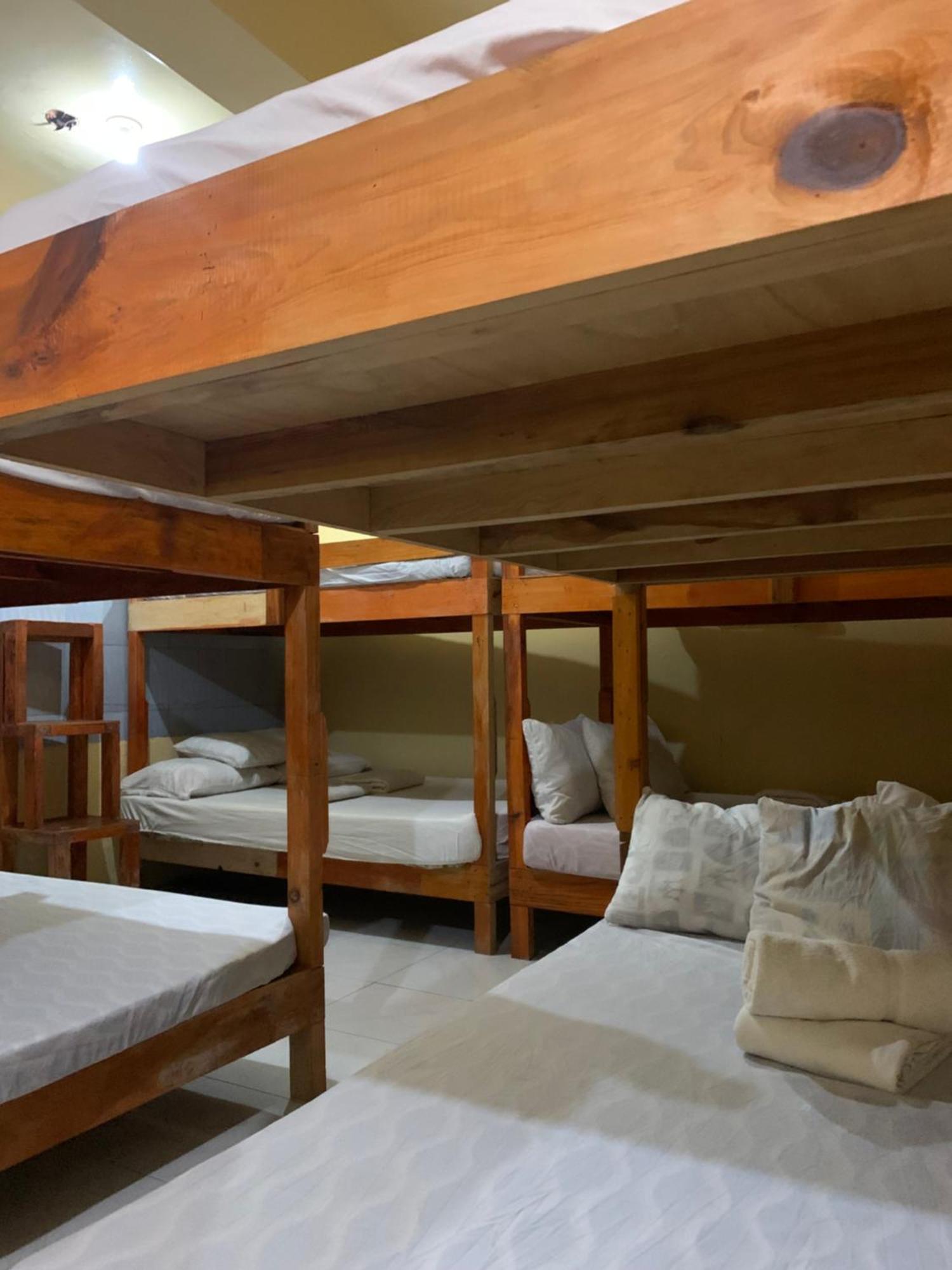 เกเรนเซีย โฮเต็ล Hotel บาเนาเว ภายนอก รูปภาพ